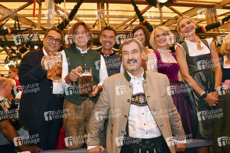 Wiesn Anstich im Schottenhamel Festzelt auf dem Oktoberfest 2025 in München