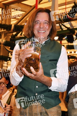 Wiesn Anstich im Schottenhamel Festzelt auf dem Oktoberfest 2025 in München