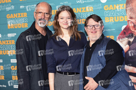 Filmpremiere 'Ganzer halber Bruder' in Hannover