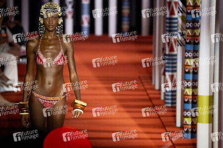 Dolores Cortés Fashion Show auf der Merceds-Benz Fashion Week M