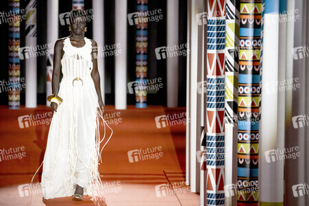 Dolores Cortés Fashion Show auf der Merceds-Benz Fashion Week M