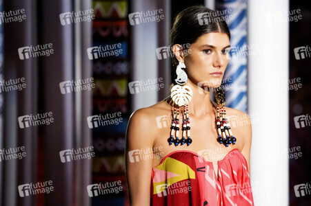 Dolores Cortés Fashion Show auf der Merceds-Benz Fashion Week M