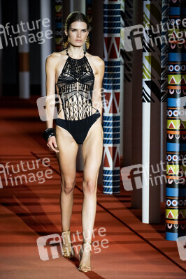 Dolores Cortés Fashion Show auf der Merceds-Benz Fashion Week M