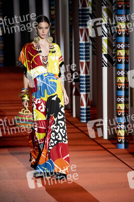 Dolores Cortés Fashion Show auf der Merceds-Benz Fashion Week M