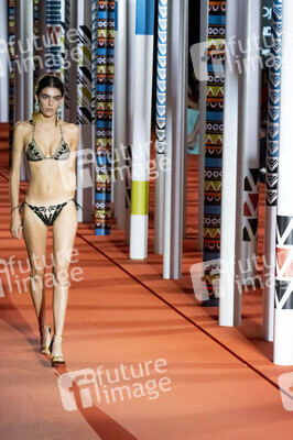 Dolores Cortés Fashion Show auf der Merceds-Benz Fashion Week M