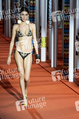 Dolores Cortés Fashion Show auf der Merceds-Benz Fashion Week M