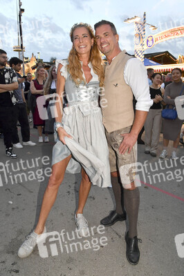 Almauftrieb beim Oktoberfest 2025 in München