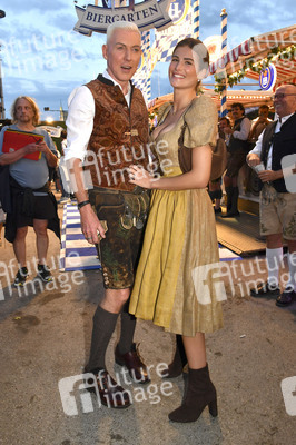 Almauftrieb beim Oktoberfest 2025 in München