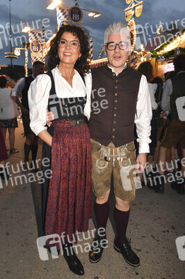 Almauftrieb beim Oktoberfest 2025 in München