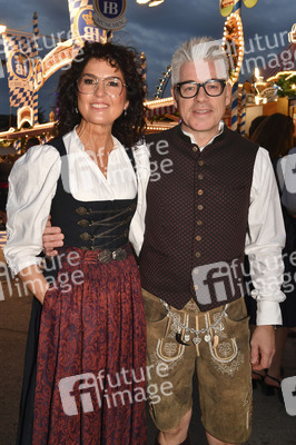 Almauftrieb beim Oktoberfest 2025 in München