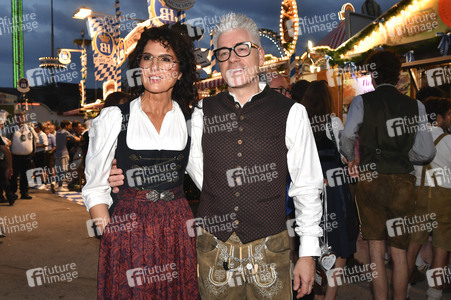 Almauftrieb beim Oktoberfest 2025 in München