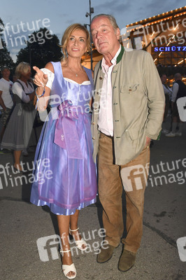 Almauftrieb beim Oktoberfest 2025 in München