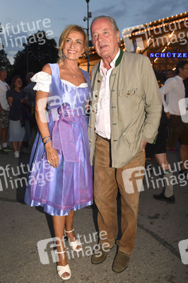 Almauftrieb beim Oktoberfest 2025 in München