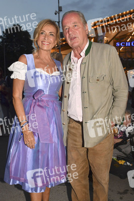 Almauftrieb beim Oktoberfest 2025 in München