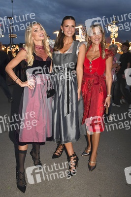 Almauftrieb beim Oktoberfest 2025 in München