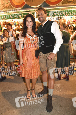 Almauftrieb beim Oktoberfest 2025 in München