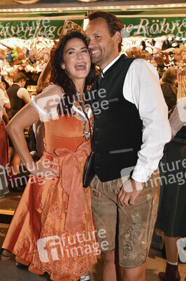 Almauftrieb beim Oktoberfest 2025 in München