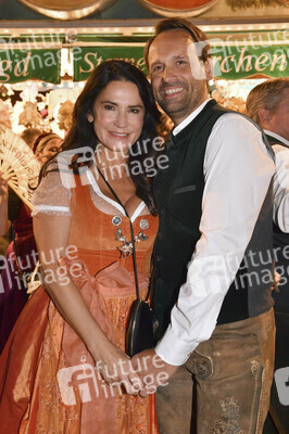 Almauftrieb beim Oktoberfest 2025 in München