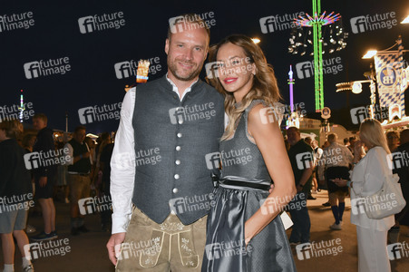 Almauftrieb beim Oktoberfest 2025 in München