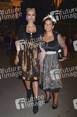 Almauftrieb beim Oktoberfest 2025 in München