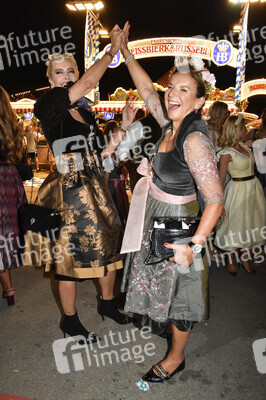 Almauftrieb beim Oktoberfest 2025 in München