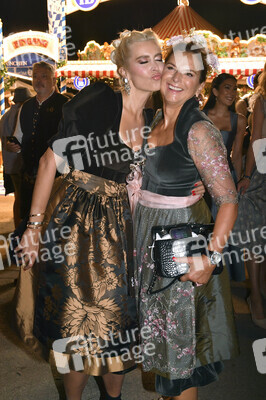 Almauftrieb beim Oktoberfest 2025 in München