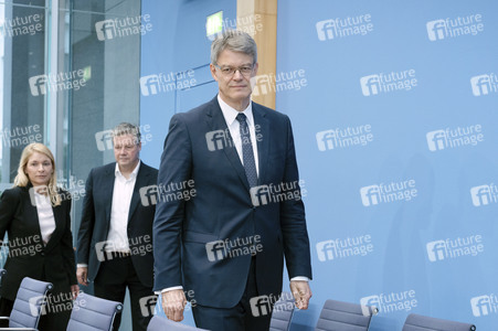 Bundespressekonferenz 'Eckpunkte zur Reform der Deutschen Bahn' in Berlin