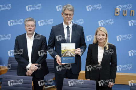Bundespressekonferenz 'Eckpunkte zur Reform der Deutschen Bahn' in Berlin