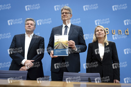 Bundespressekonferenz 'Eckpunkte zur Reform der Deutschen Bahn' in Berlin