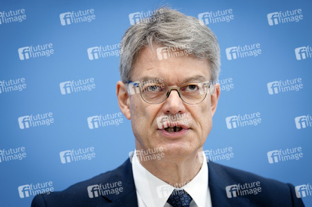 Bundespressekonferenz 'Eckpunkte zur Reform der Deutschen Bahn' in Berlin