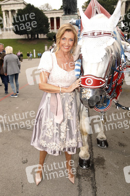 Regines Damenwiesn beim Oktoberfest 2025 in München