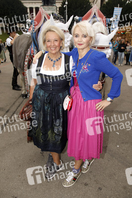 Regines Damenwiesn beim Oktoberfest 2025 in München