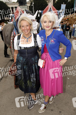 Regines Damenwiesn beim Oktoberfest 2025 in München