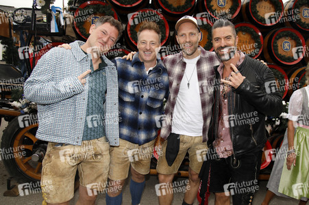 Regines Damenwiesn beim Oktoberfest 2025 in München