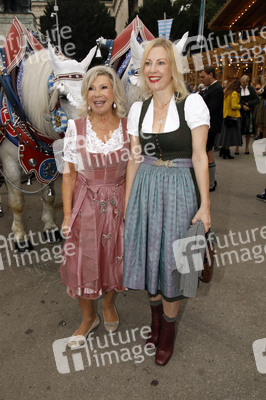 Regines Damenwiesn beim Oktoberfest 2025 in München