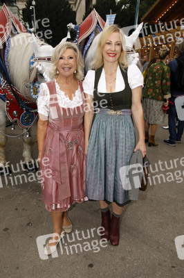 Regines Damenwiesn beim Oktoberfest 2025 in München