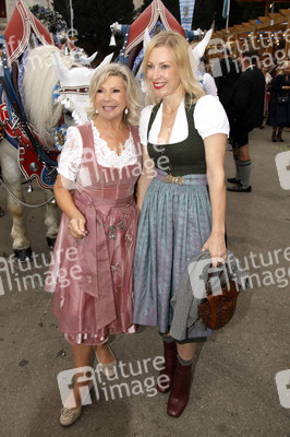 Regines Damenwiesn beim Oktoberfest 2025 in München