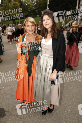 Regines Damenwiesn beim Oktoberfest 2025 in München