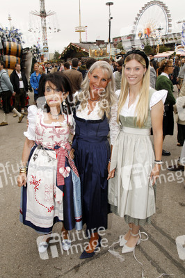Regines Damenwiesn beim Oktoberfest 2025 in München