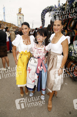 Regines Damenwiesn beim Oktoberfest 2025 in München