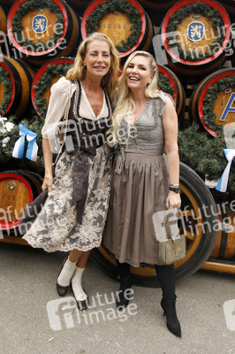 Regines Damenwiesn beim Oktoberfest 2025 in München