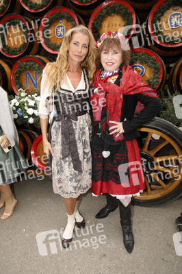 Regines Damenwiesn beim Oktoberfest 2025 in München