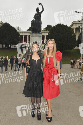 Regines Damenwiesn beim Oktoberfest 2025 in München