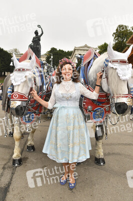 Regines Damenwiesn beim Oktoberfest 2025 in München
