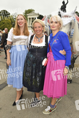 Regines Damenwiesn beim Oktoberfest 2025 in München