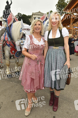 Regines Damenwiesn beim Oktoberfest 2025 in München