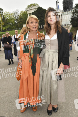 Regines Damenwiesn beim Oktoberfest 2025 in München