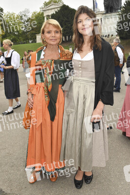 Regines Damenwiesn beim Oktoberfest 2025 in München