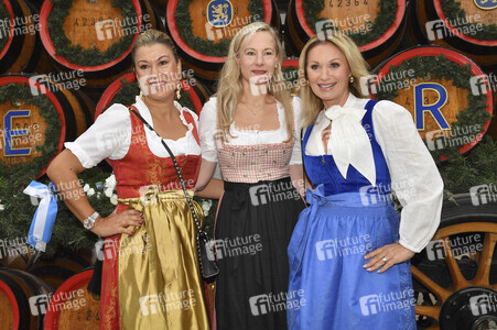 Regines Damenwiesn beim Oktoberfest 2025 in München
