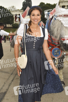 Regines Damenwiesn beim Oktoberfest 2025 in München
